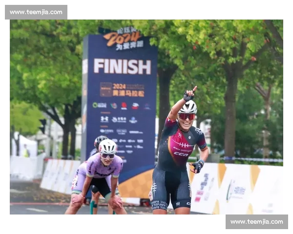 十载金标路 奔跑见成长 —— 上海 10 公里精英赛鸣枪开赛